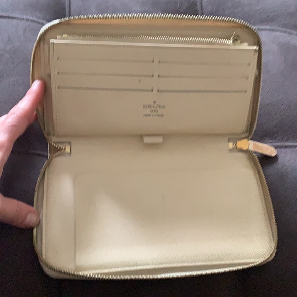 Used Louis Vuitton Damier Azur Zippy Wallet - Picture 2 of 8